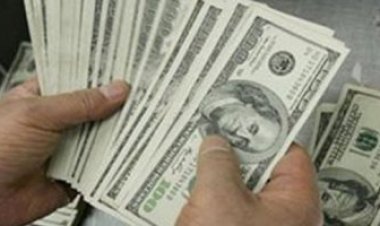 انخفاض الدولار في تعاملات اليوم وسط ترقب لاجتماع الفيدرالي