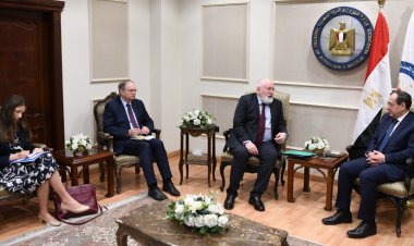 "وزير البترول" يبحث مع نائب رئيس مفوضية الاتحاد الأوروبى للصفقة الأوروبية الخضراء