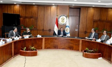 وزير البترول يؤكد توافر أرصدة وإمدادات المنتجات البترولية والغاز الطبيعى  في مختلف محطات التموين