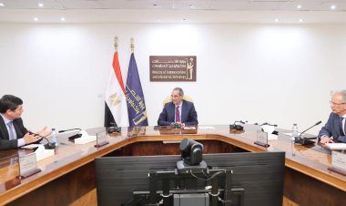 وزير الاتصالات وتكنولوجيا المعلومات يبحث مع شركة " إس. تي ميكروإلكترونكس STMicroelectronics"  خططها الاستثمارية  فى مصر