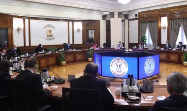 رئيس الوزراء يوجه  بإعداد ورقة عمل عامة يكون هدفها الإسهام في زيادة بل مضاعفة الصادرات