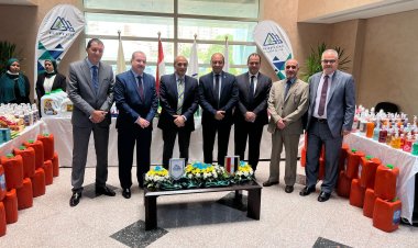 افتتاح معرض منتجات "بتروتريد" بشركة "غاز مصر"