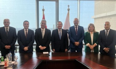 وزير البترول يستقبل وفد النقابة العامة للعاملين بالبترول