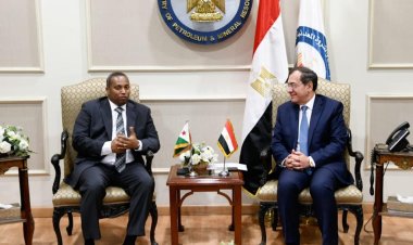 مباحثات بين وزير البترول ووزير الطاقة والموارد الجيبوتي لنقل الخبرات المصرية الي جيبوتي في صناعة البترول والغاز