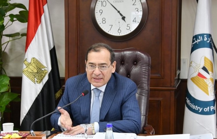 وزير البترول : استراتيجية متكاملة للتطوير والتحديث فى كافة أنشطة صناعة البترول والغاز فى مصر