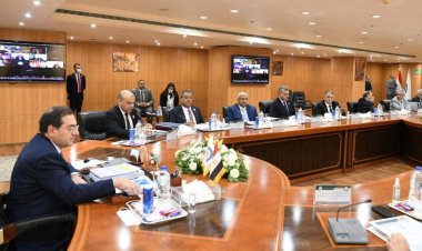 وزير البترول احتمالات بترولية جيدة في منطقة البحر الأحمر.. وتوقيع ٣ اتفاقيات للبحث والاستكشاف