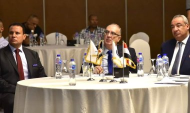 التعاون مع بيكرهيوز.. بتروسيف تبحث تطبيق مشروع إدارة واسترجاع غازت الشعلة بقطاع البترول