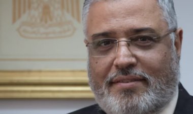 عمرو خفاجي يكتب " فكر وشغل دماغك"