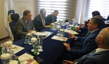 "وزير البترول" يبحث مع "رئيس بيكر هيوز العالمية" التعاون في مجال خفض الانبعاثات الكربونية