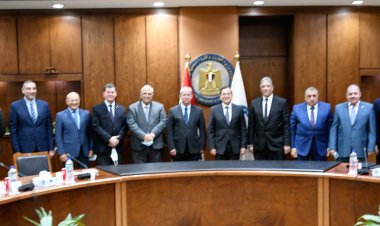 وزير البترول يبحث مع روهربمبن الألمانيةسبل دعم وتعزيز أنشطة التصنيع المحلى للمضخات