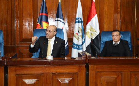 بالصور.. جبران يفتتح برنامج تنمية المهارات الاعلامية للنقابين بمنار مصر للبترول