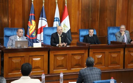 بالصور.. جبران يفتتح برنامج تنمية المهارات الاعلامية للنقابين بمنار مصر للبترول