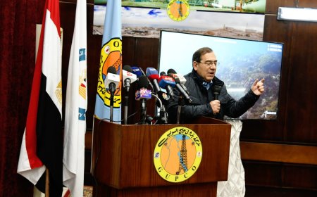 وزيرا البترول والبيئة يفتتحان  اعمال التشغيل التجريبي لمحطة المعالجة الذكية لمياه الصرف الصناعى بموقع إنتاج شركة الأمل للبترول