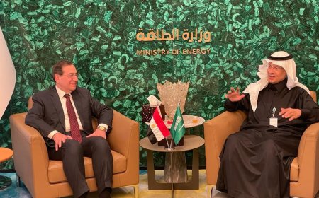 "الملا" يشارك في اجتماع المائدة المستديرة لوزراء التعدين