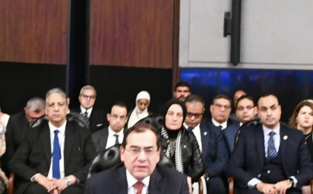 "الملا": قطاع البترول حريص دائمًا على دعم التكامل بين صناع القرار لإيجاد توافق ينعكس على إدارة العمل ككل