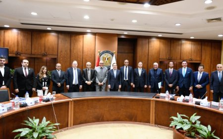 "الملا" : قطاع البترول يولى أهمية كبرى لمشروعات تعظيم القيمة المضافة للموارد الطبيعية