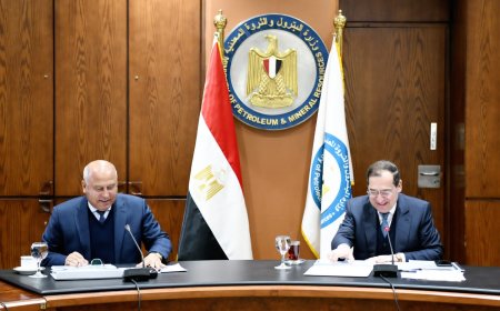 وزيرا البترول والنقل يبحثان إمداد هيئات وشركات وزارة النقل بالمنتجات البترولية وتطوير الموانئ البترولية المتخصصة