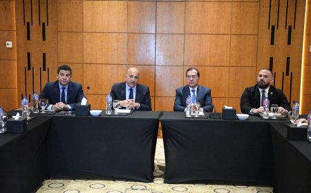 "الملا" يؤكد أهمية التعاون والشراكة الاستراتيجية بين قطاع البترول وشركائه الأجانب بهدف تنمية صناعة البترول والغاز