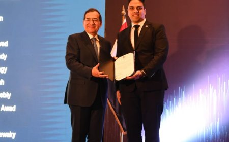 "وزير البترول " يكرم٢٢ من ابناء ايثيدكو اثنان فى قائمة الاوائل وافضل مشروع ببرنامج اعداد وتاهيل القيادات الشابه والمتوسطة