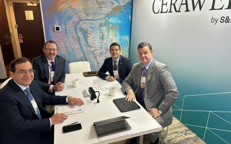 على هامش مؤتمر سيراويك الدولى للطاقة .. "وزير البترول" يجرى سلسلة من المباحثات مع عدد من مسئولى الطاقة الدوليين وكبريات شركات البترول العالمية