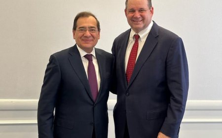  وزير البترول يستعرض مع رئيس شركة آباتشى الأمريكية مشروعاتها الاستثمارية في منطقة الصحراء الغربية 