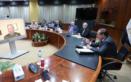 "البترول" و"البيئة" يبحثان مع شركة كندية  التقنيات المبتكرة التي طورتها لنقل ومعالجة البترول الخام  بمعدل انبعاثات صفرى