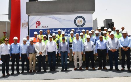 "الملا" يتفقد مشروعات زيادة الطاقة الانتاجية للسولار وقدرات التصنيع المحلي بأسيوط 