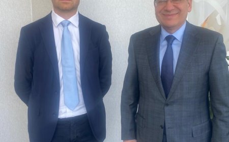 "الملا "يبحث تبادل الخبرات بين مصر و المملكة المتحدة في تنظيم أسواق الغاز والهيدروجين