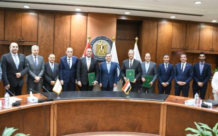 وزير البترول يشهد توقيع مذكرة التفاهم بين جهاز المشروعات المتوسطة والصغيرة وهيئة البترول وشركة إيجاس