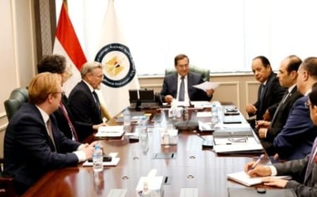 وزير البترول يعقد جلسة مباحثات مع وفد من شركة Verbundnetz Gas Agbo للغاز الطبيعي الألمانية