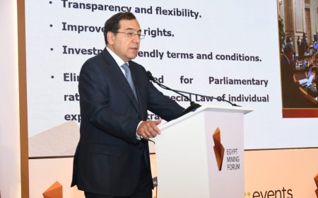 "وزير البترول " يبحث مع لينسبريدج الاسترالية تنفيذ اول مشروع لانتاج حامض الفوسفوريك بالمنطقة الاقتصادية للمثلث الذهبي