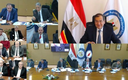 وزير البترول يرأس اجتماع شركات الإنتاج البترولى بالصحراوين الشرقية والغربية