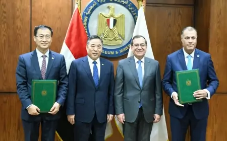 وزير البترول يشهد مذكرتي تفاهم لهيئة البترول و شمال ابوقير مع مؤسسة الطاقة الصينية في مجال الطاقة الخضراء