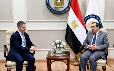 وزير البترول يبحث مع رئيس كابريكورن إنرجى البريطانية خططها في الصحراء الغربية