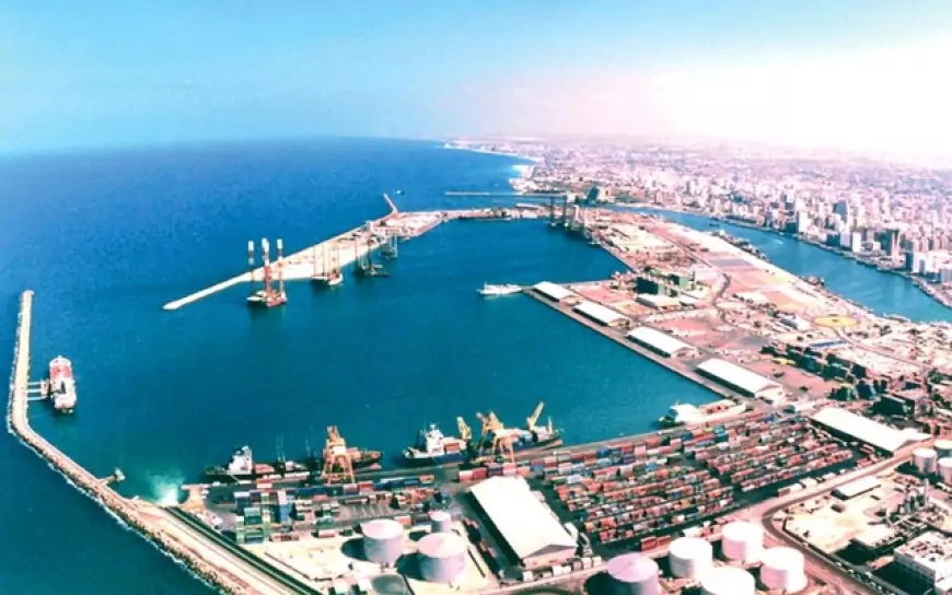 ميناء صحار العماني توقع  اتفاقية بقيمة 300 مليون دولار لإنشاء مصنع لإنتاج البوليمر