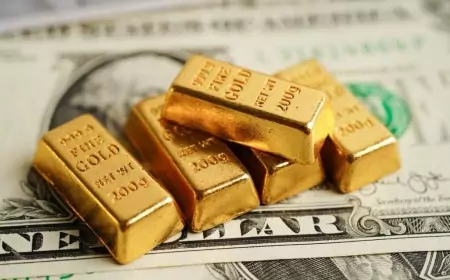 الذهب يخترق حاجز الـ ٢١٠٠ دولار.. هل يستعد لقفزات سعرية جديدة؟!