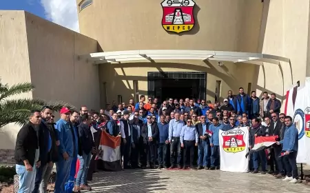 (بالصور) لليوم الثالث على التوالي مسعود يتفقد سير الإنتخابات الرئاسية بموقع ميناء الحمراء البترولى