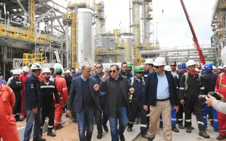 وزير البترول  يتفقد مشروع توسعات مصفاة ميدور لتكرير البترول