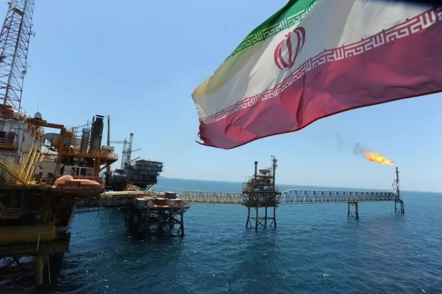 إيران توقع عقود تطوير حقول نفطية بملياري دولار قريبا