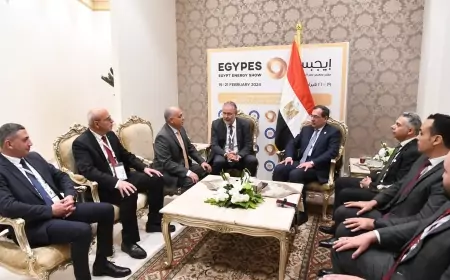 وفد شركة GAC يعرض الاستفادة من خبرة مصر فى تموين السفن والبنية التحتية