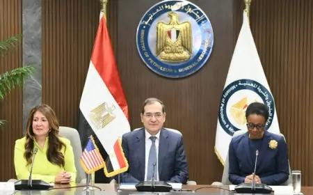 "وزير البترول" يشهد توقيع اتفاق منحة دراسة جدوى بين شركة الإسكندرية للبترول والوكالة الأمريكية للتجارة والتنمية