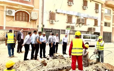 رئيس القابضة لجنوب الوادي يتفقد مشروع توصيل الغاز الطبيعي ب3 محافظات