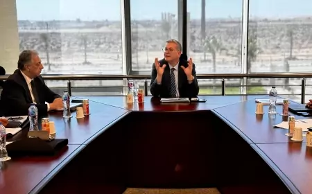وزير البترول يلتقي قيادات الشركة العامة للبترول بمقر الوزارة بمدينة العلمين