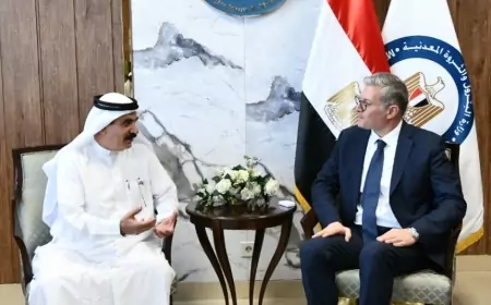 وزير البترول  يقعد عدة  لقاءات مع شركاء الاستثمار في إنتاج البترول والغاز