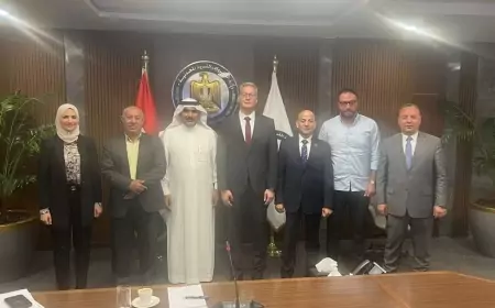 لتعزيز قنوات التواصل الفعال مع  أعضاء  البرلمان .. وزير البترول يلتقي عدد من النواب