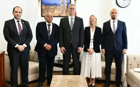 وزير البترول يبجث مع فاروس انرجي الانجليزية تنميه اكتشافاتها بالفيوم وبني سويف