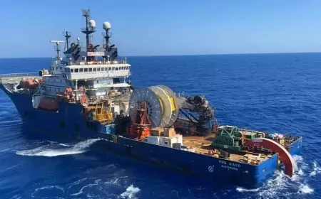 خدمات البترول البحرية  تنتهى بنجاح من انزال كابلات كهربائية في المياه العميقة بمشروع المرحلة العاشرة لحقل غاز غرب الدلتا العميق