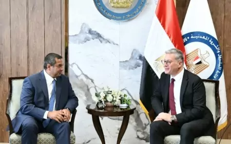 وزير اليترول  يناقش مع انفنتي سولار وحسن علام دراسات تحسين الكفاءة الطاقة  فى مجالات الإنتاج والتكرير و تنفيذ شواحن السيارات الكهربائية