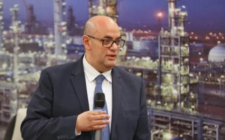 معتز عاطف يلتقي محررى شئون البترول والتعدين بالصحف والمواقع الالكترونية