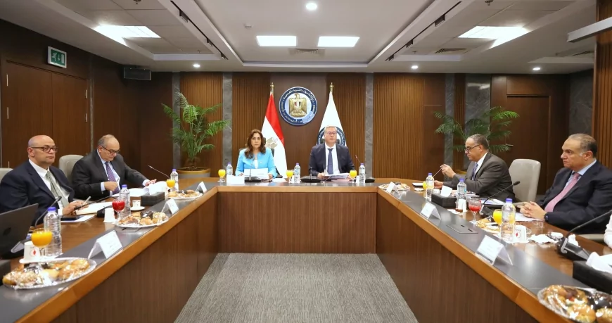 بدوي خلال اجتماع مجلس إدارة هيئة البترول : إجراءات جديدة لتكثيف أعمال البحث والاستكشاف وزيادة الإنتاج